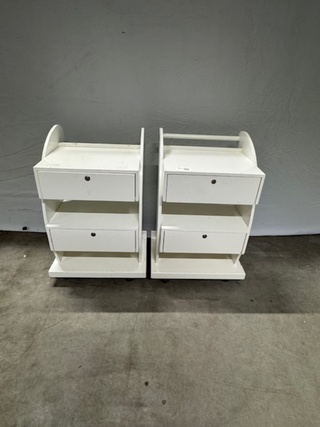 2x Trolley Reeve, wit