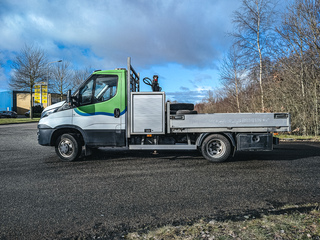 Bedrijfsauto met kipfunctie & autolaadkraan, Iveco, Daily 35C13D 2.3 3