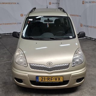 Personenauto, Toyota, Yaris Verso, 1.3 VVT-i Sol, 2005