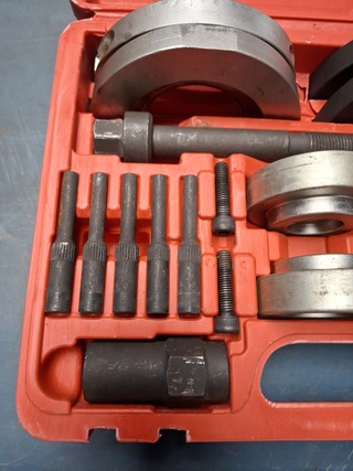 Wiellager de- en montagegereedschap