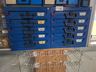 2-Delige stelling met assortiment koffers