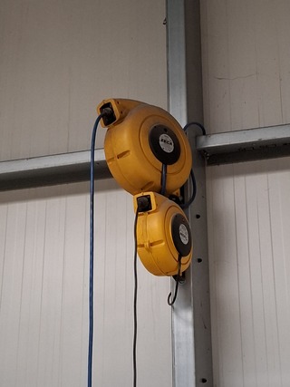 Luchtslanghaspel en stroomkabelhaspel Zeca