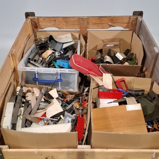 Partij diverse handgereedschap en garage inventaris