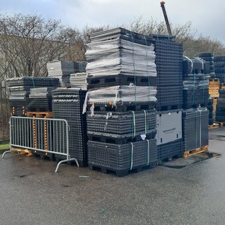 Partij uni-paks,  O.a. Engels