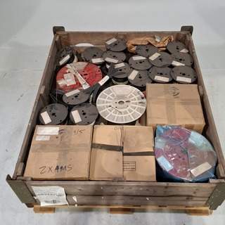 Partij rollen elektriciteitsdraad