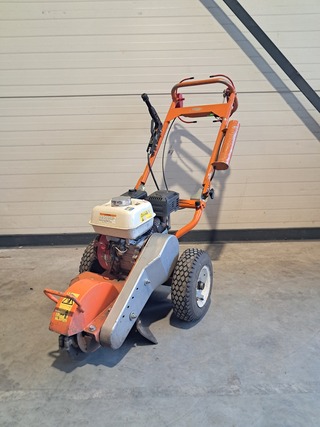 Boomstronkhakselaar – 5,5pk – benzine Dosko, 200-ORANGE-6H, bouwjaar 2