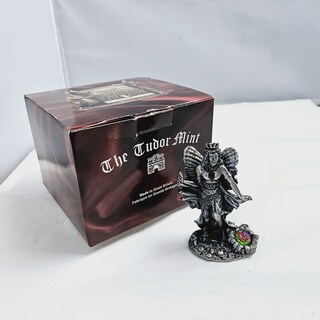 Tudor Mint England – Fairy Queen statuette met zilver vergoten