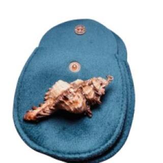 Zeeschelp hanger met roségouden plating