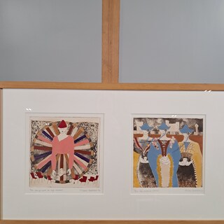 Ets, Maria Karthous, Lege stoelen 2/50 en Monocle 3/50