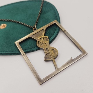 Yves Saint Laurent pendant collier