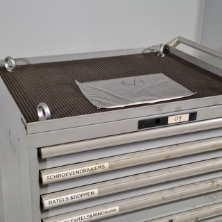 Gereedschapswagen met inhoud, Lista