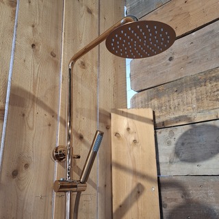 Regendoucheset, Koper