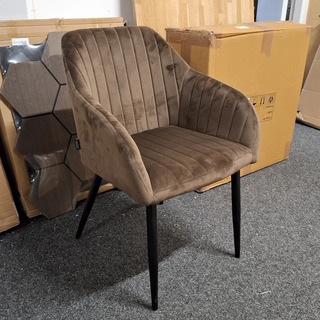 6x Eetkamerstoel met armleuning Bruin