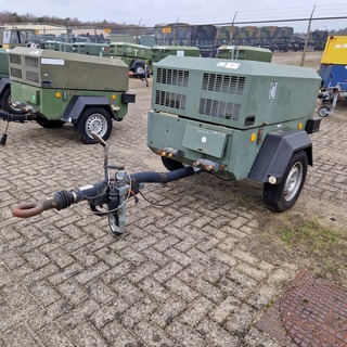 Mobiele compressor, Ingersoll-Rand, W902, 2005