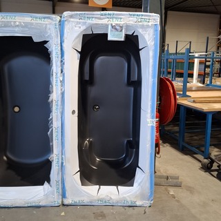 Ligbad, Xenz, Kanaga, Mat zwart