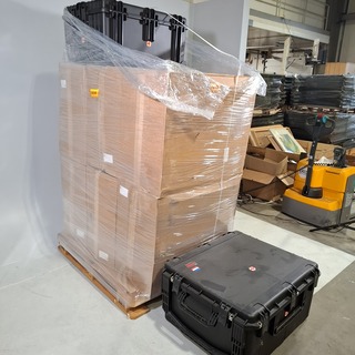 8x Kunststof koffer/trolley, SKB