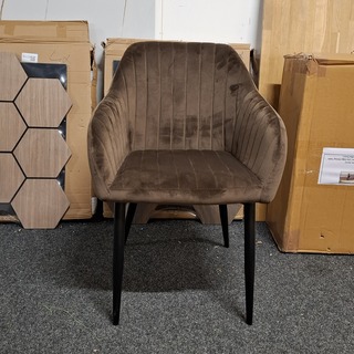 6x Eetkamerstoel met armleuning Bruin