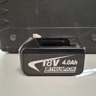 4x Accu 18V – 4.0Ah