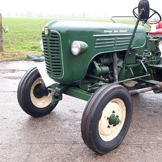 Oldtimer tractor Herman Lanz, Hela, D415, bouwjaar 1951