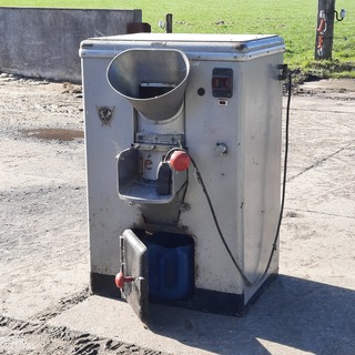 Aardappelschilmachine