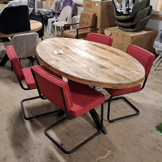 Ovale eetkamertafel met 4x stoel