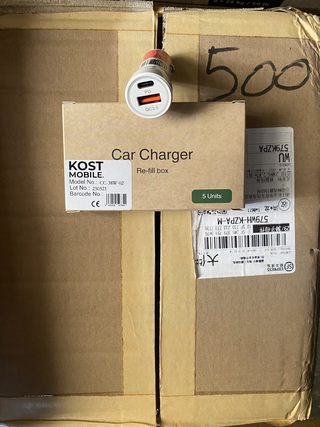 Ca. 500x Auto-adapter, Kost Mobile, USB-A en USB-C