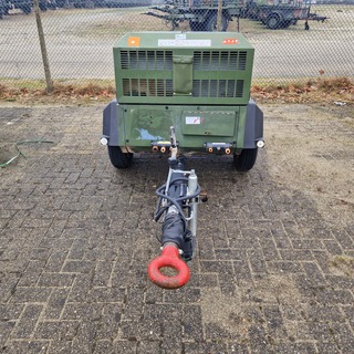 Compressor mobiel, Ingersoll-Rand, typer1075F726, 2003