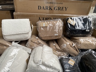 Ca. 50x Tas, Teddy, beige, zwart, wit