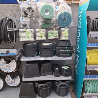 Assortiment vijver benodigdheden o.a. SuperFish, Velda