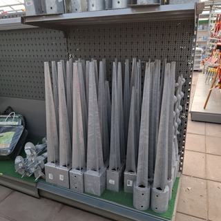 Partij paalhouders o.a. Hillhout