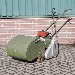 Nostalgische kooimaaier Siba