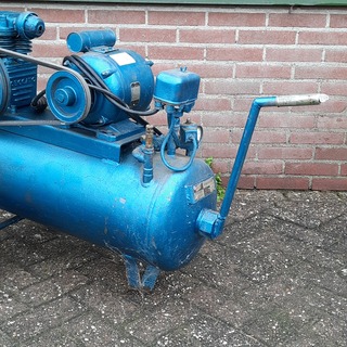 Nostalgische compressor J1S65, bouwjaar 1950