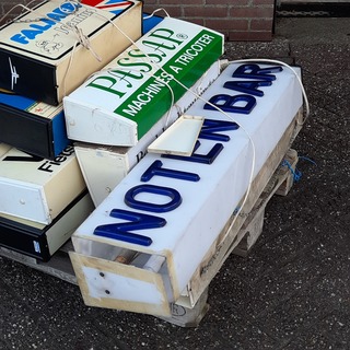 Ca 11x nostalgische lichtreclame borden