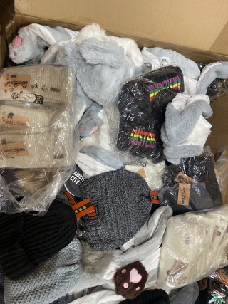 Ca. 425x Mutsen Amsterdam