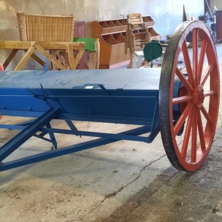 Nostalgische kunstmeststrooier