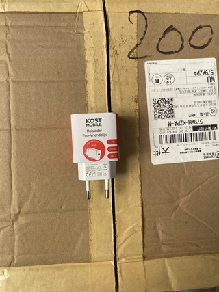 Ca. 200x Adapter, Kost Mobile, USB-A en USB-C