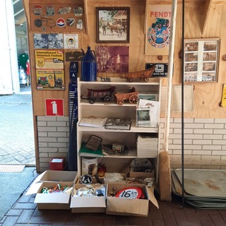 Diverse nostalgisch wanddecoratie