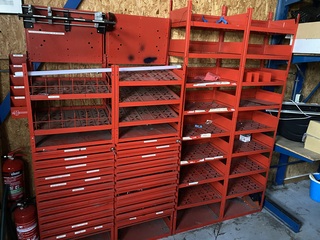 4x Stellingkast Wurth, rood