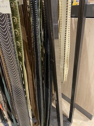 Ca. 600x Riemen, The Kaia