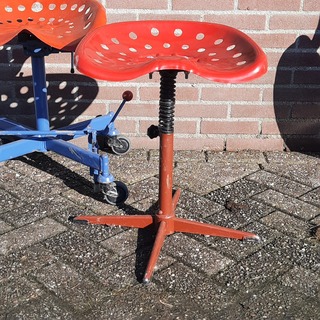 2x Nostalgische kruk met panzitting