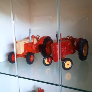 Vitrinekast met miniaturen