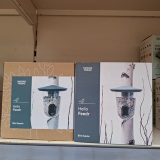 Partij vogelhuisjes en insectenhotels o.a. Singing Friend, Emsa