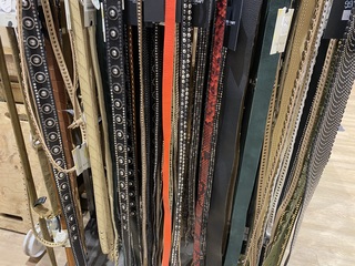 Ca. 600x Riemen, The Kaia