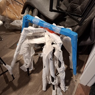 Partij diverse stoelen en onderstellen