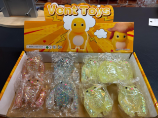 Ca. 3000x Kinderspeelgoed in toonbank showdoos, Vent Toys