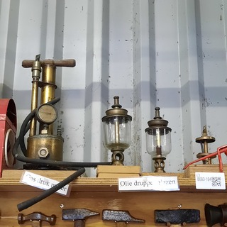 Diverse nostalgische olieclips