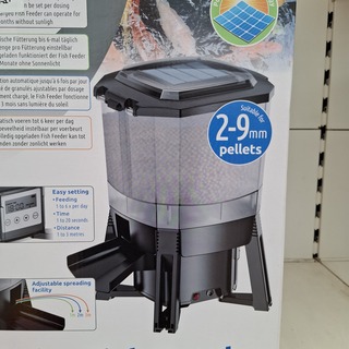 Vis voedermachine SuperFish, Solar Fish Feeder