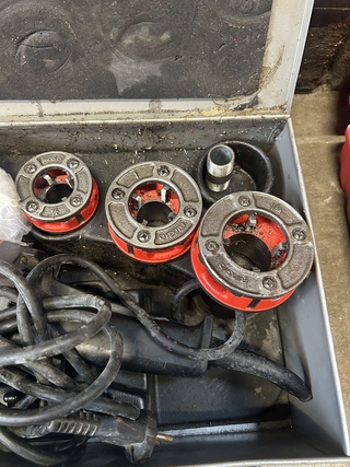 Draadsnijmachine met 5 draadsnijkoppen Ridgid, Model 600