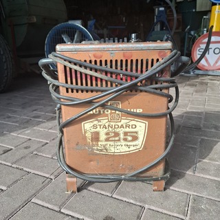 Nostalgische acculader Auto equipe , Standard 125