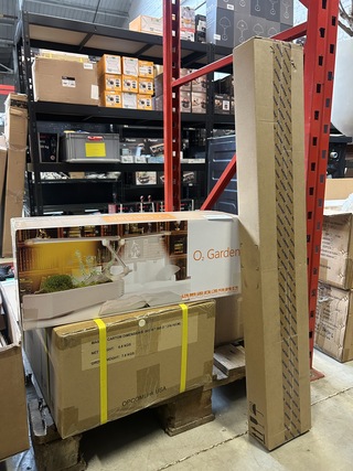 3x Tafelplantentuin met leeslampje en zuurstofcirculatiesysteem OPCOM,